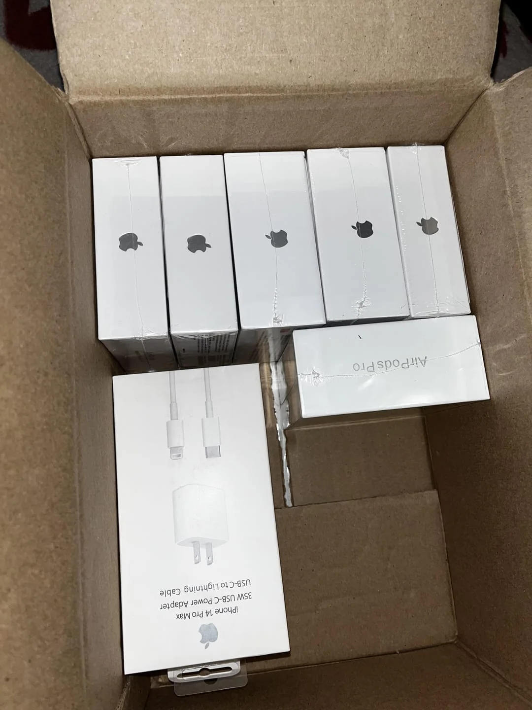 AirPods Pro + Cargadores